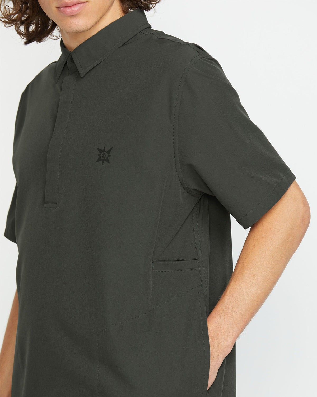 Volcom Japan Men's Sense Popover Short Sleeve Shirt