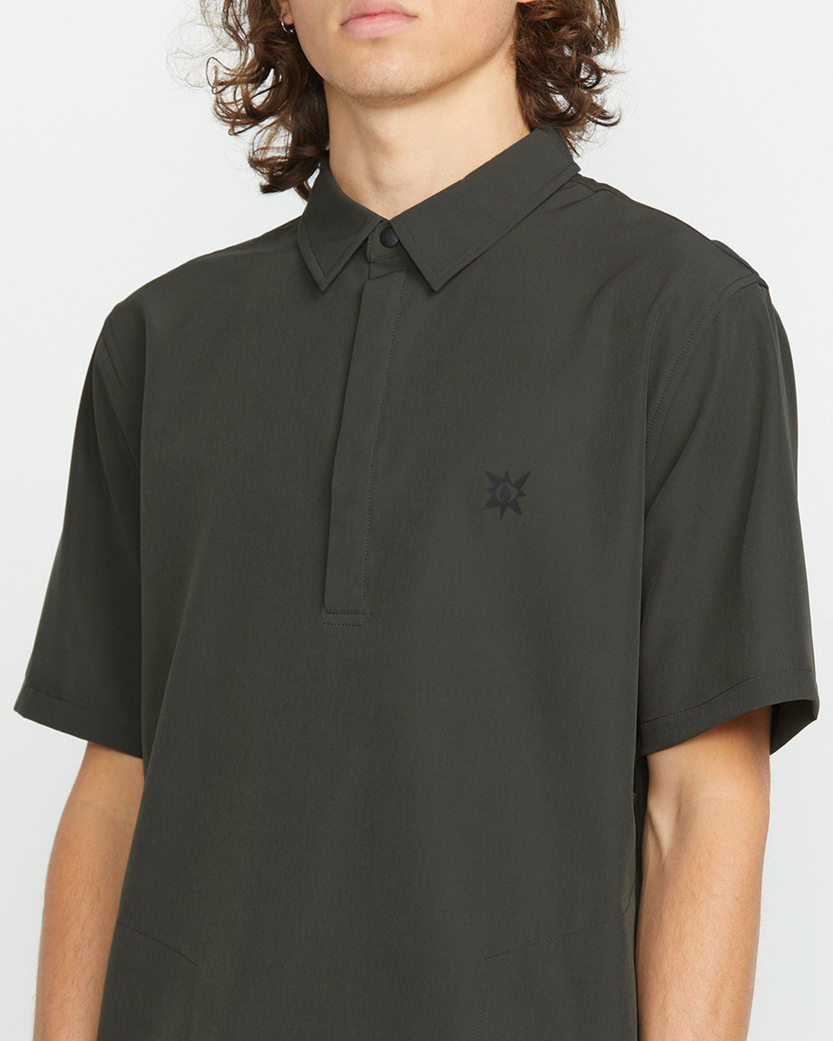 Volcom Japan Men's Sense Popover Short Sleeve Shirt