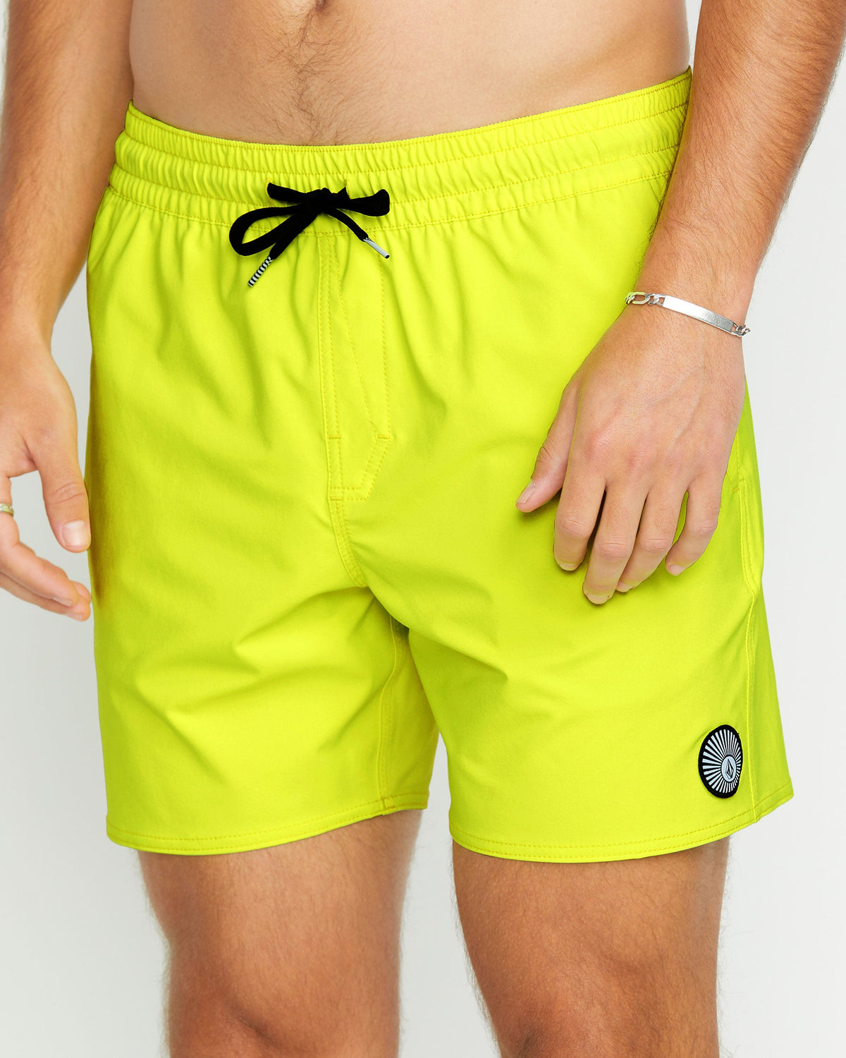 Men's Lido Solid 16