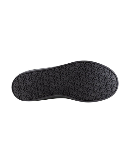 Men's True Soft Toe Water and Slip Resistant Work Sneakers